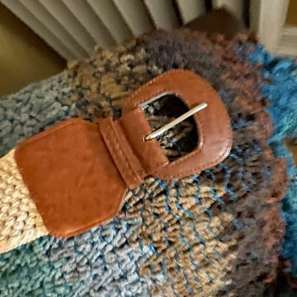 White Crochet Belt, Never Worn - Picture 2 of 3